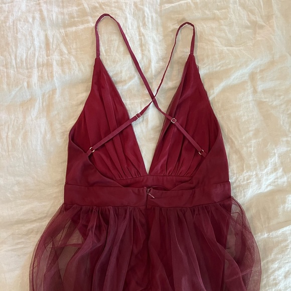 Showpo Celebrate tonight Maxi dress. Wine color. Size Small. - Picture 4 of 10